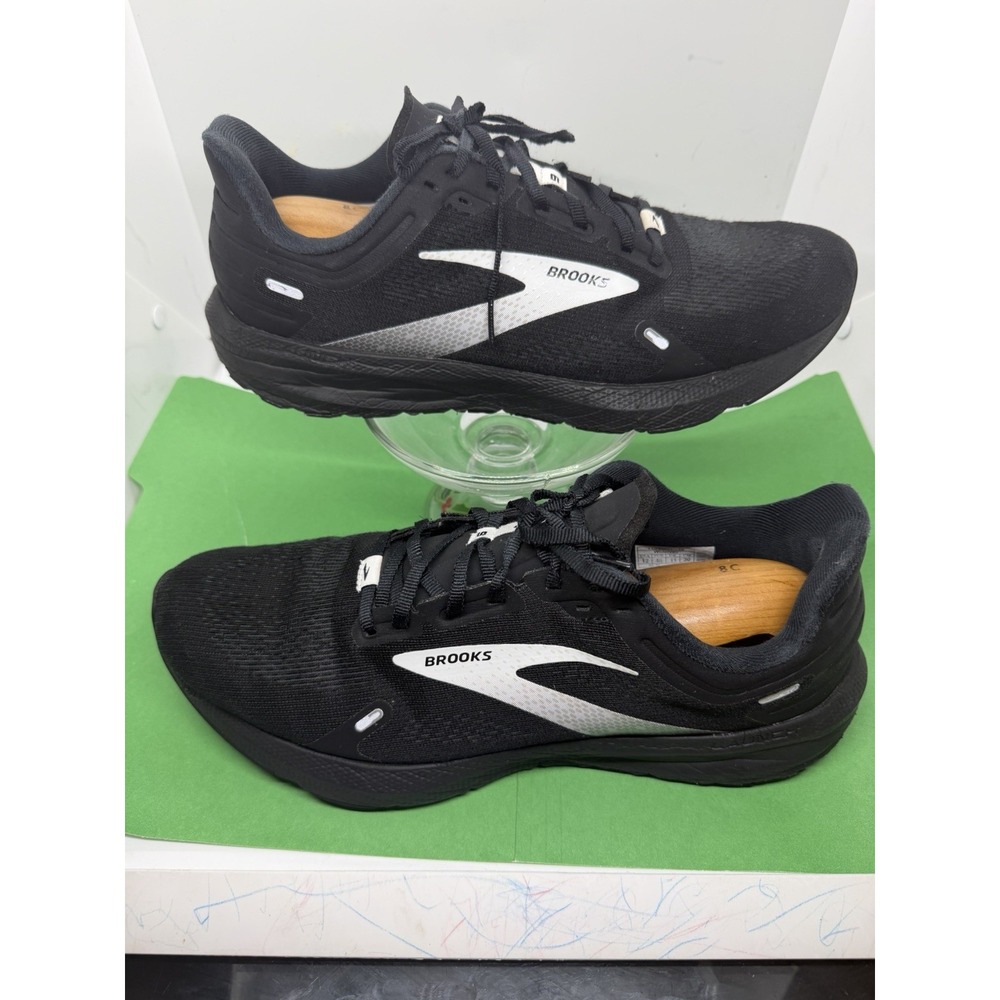 Brooks Launch 9 Shoes Mens Size 12 Wide 2E Black Athletic Sneakers 1103862E048
